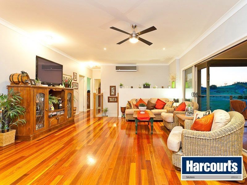 8 Mayfair Drive, Samford Valley QLD 4520