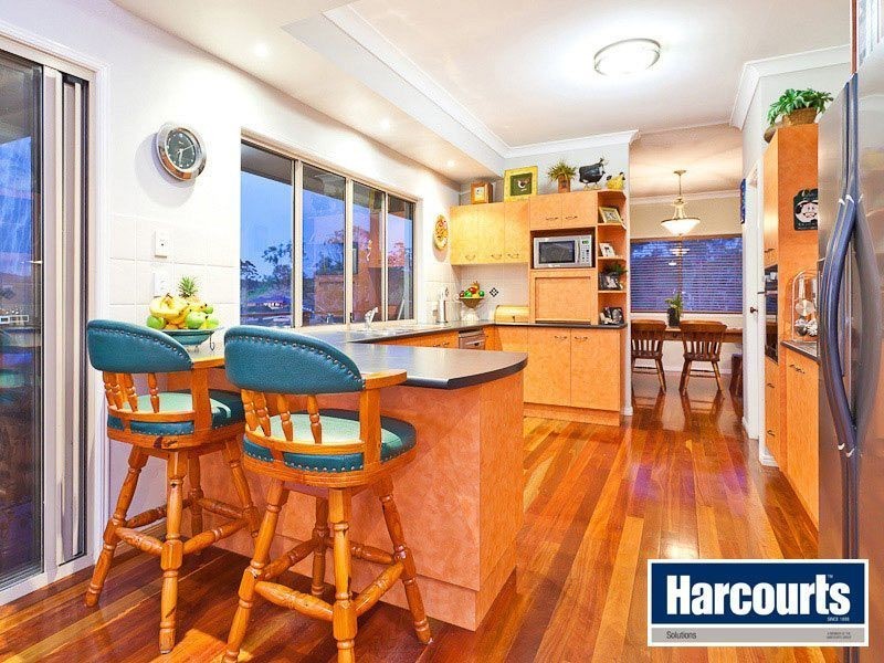 8 Mayfair Drive, Samford Valley QLD 4520