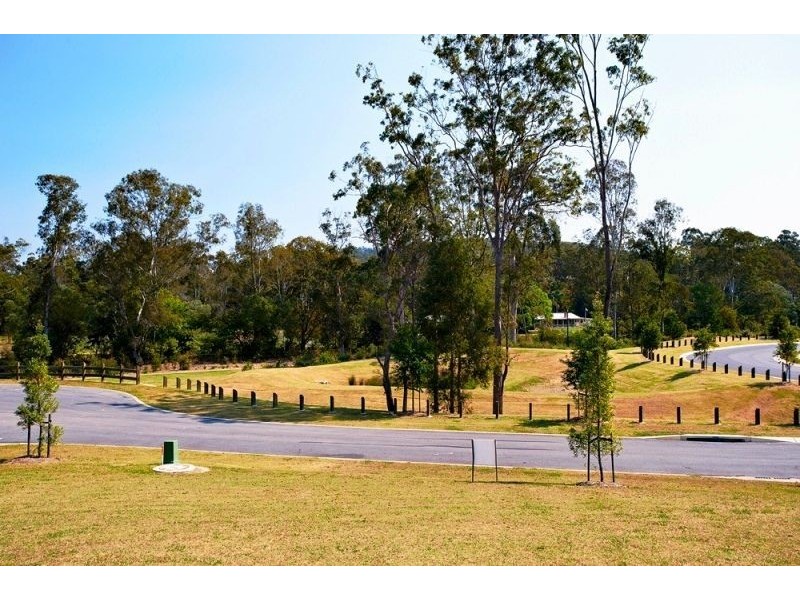 3 Merino Close, Ferny Hills QLD 4055