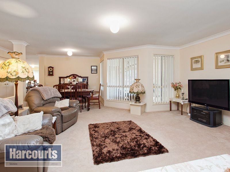 27 Hatia Grove, Ferny Grove QLD 4055
