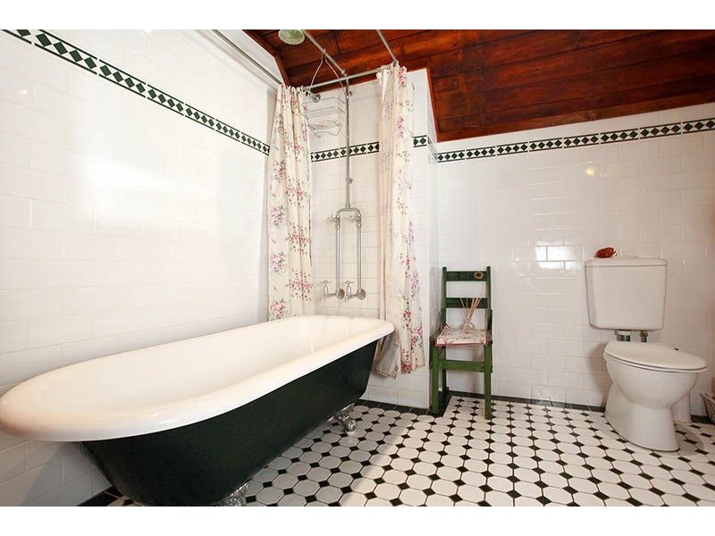 25 Bathurst Street, Red Hill QLD 4059