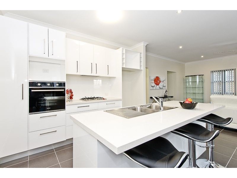 52 Plucks Road, Arana Hills QLD 4054