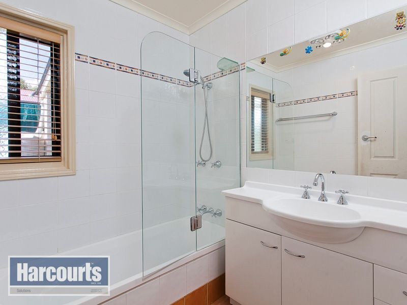 18 Coolibah Crescent, Ferny Hills QLD 4055