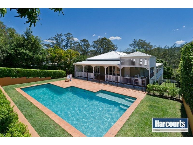 35 Bowman Parade, Bardon QLD 4065