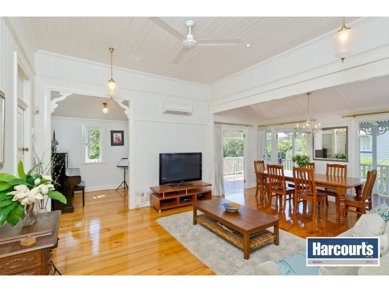 35 Bowman Parade, Bardon QLD 4065