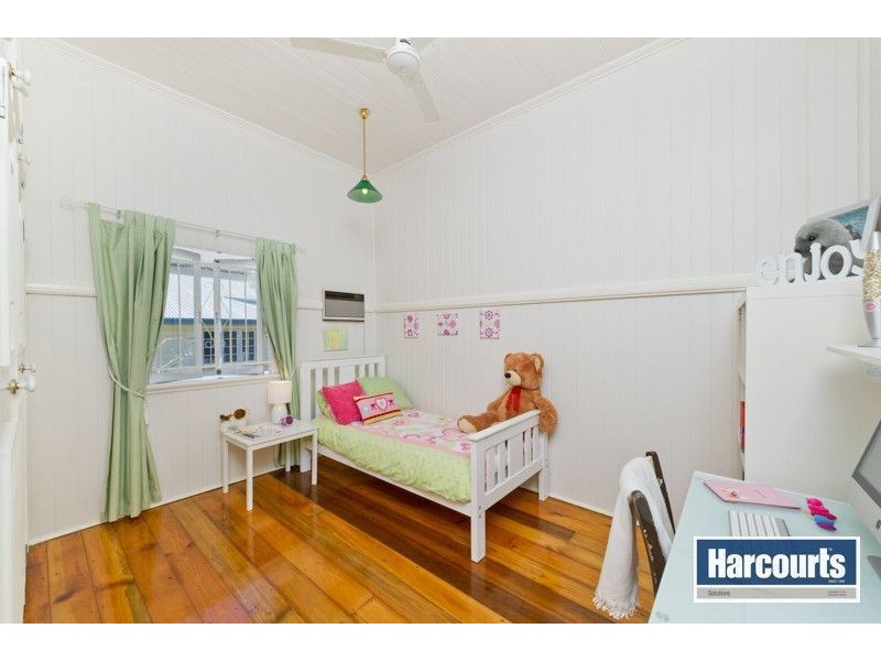 35 Bowman Parade, Bardon QLD 4065