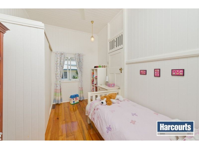 35 Bowman Parade, Bardon QLD 4065