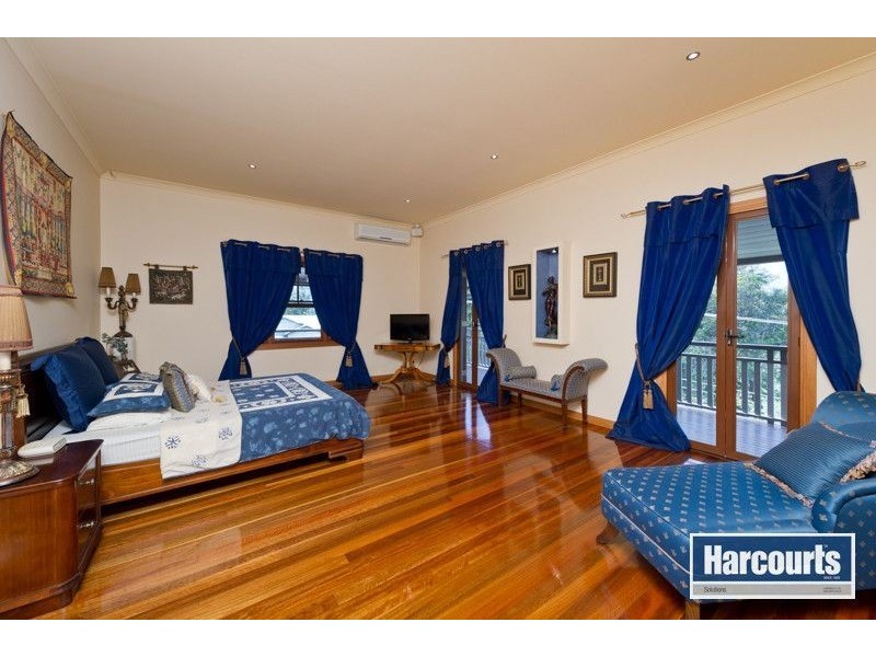 19 Raleigh Parade, Ashgrove QLD 4060