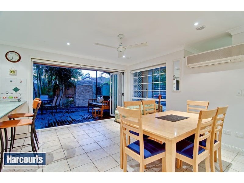 10 Amanda Place, Bridgeman Downs QLD 4035