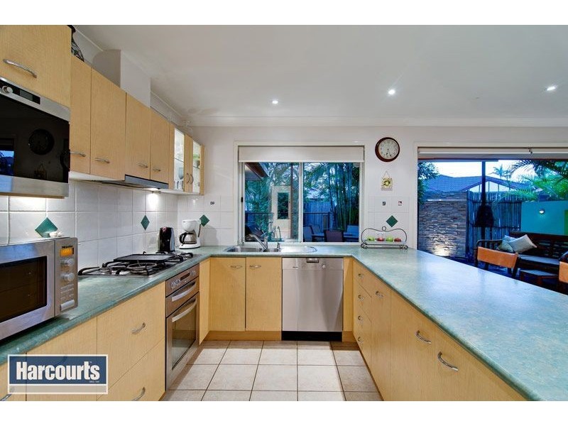 10 Amanda Place, Bridgeman Downs QLD 4035