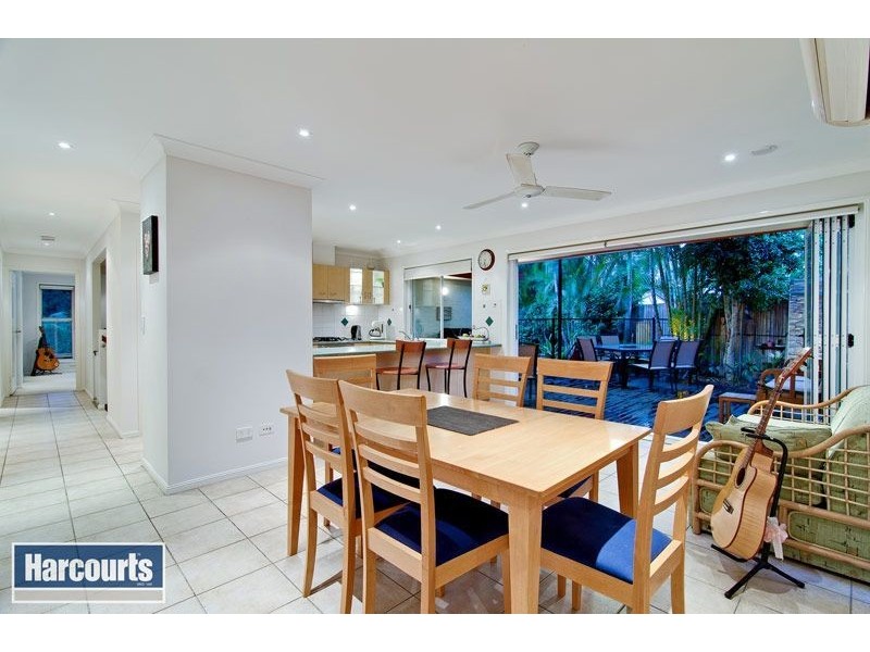 10 Amanda Place, Bridgeman Downs QLD 4035