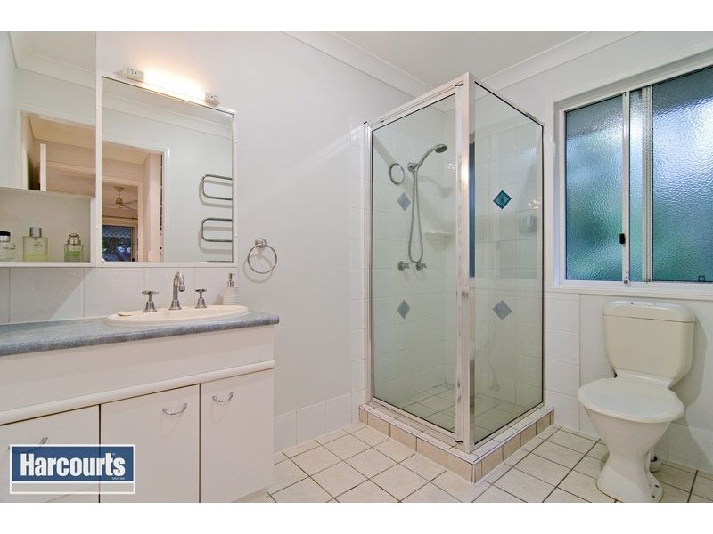 10 Amanda Place, Bridgeman Downs QLD 4035