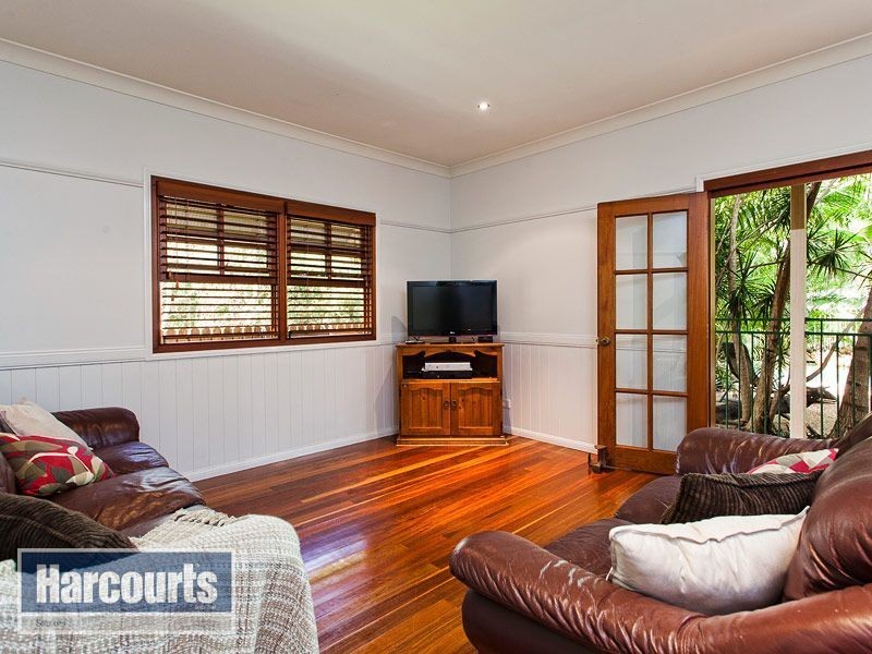 11 Steege Street, Ashgrove QLD 4060