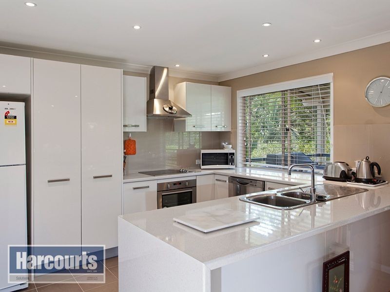 16 Linkwood Drive, Ferny Hills QLD 4055