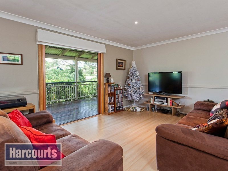 16 Linkwood Drive, Ferny Hills QLD 4055