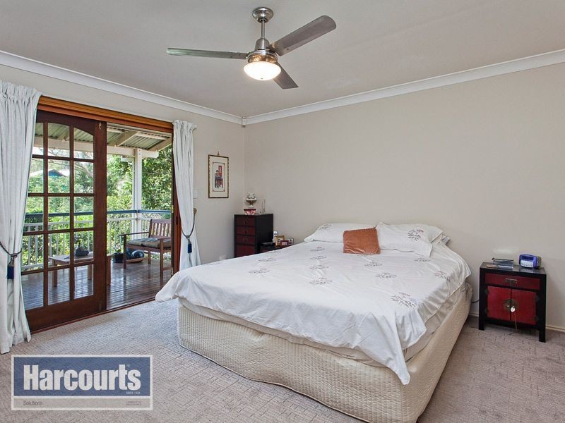 16 Linkwood Drive, Ferny Hills QLD 4055