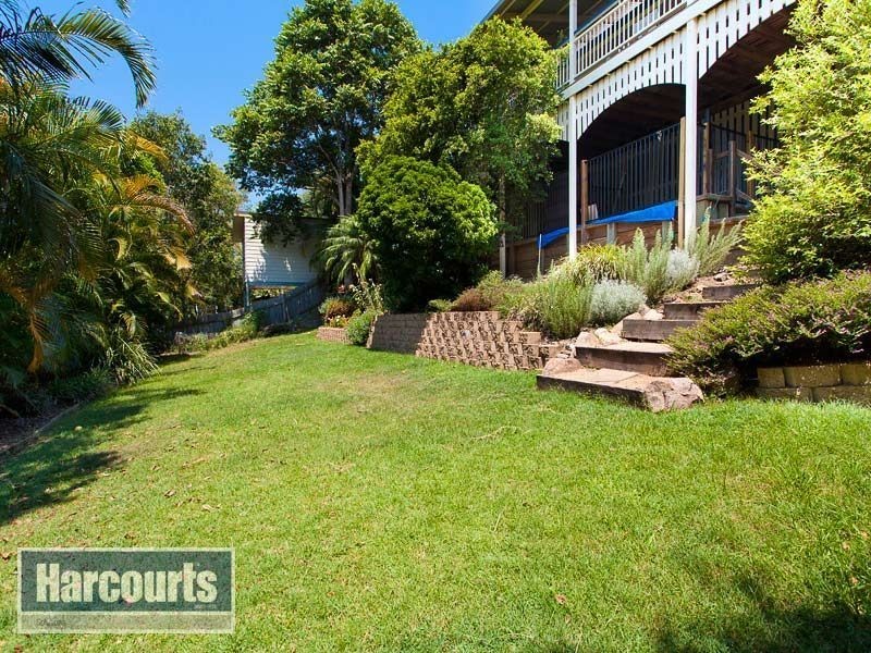 16 Linkwood Drive, Ferny Hills QLD 4055