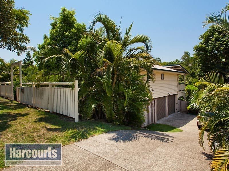 16 Linkwood Drive, Ferny Hills QLD 4055
