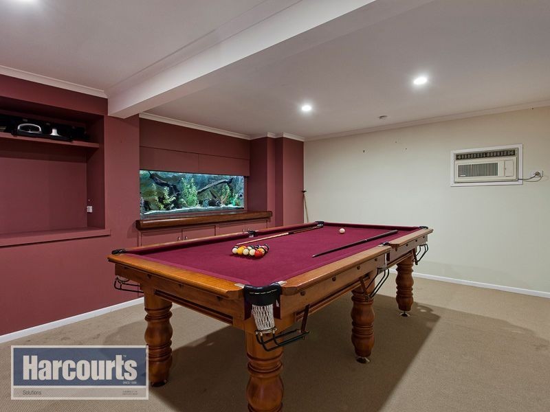 15 Wandearah Crescent, Ferny Hills QLD 4055