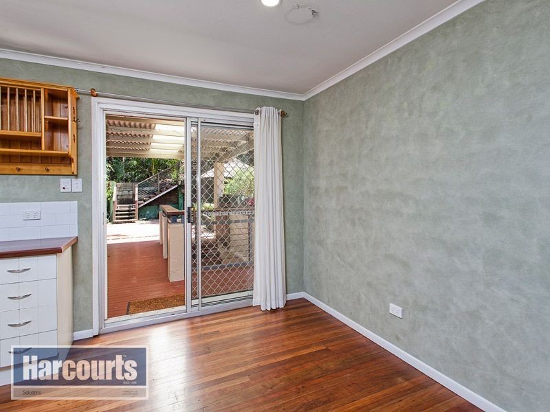 15 Wandearah Crescent, Ferny Hills QLD 4055