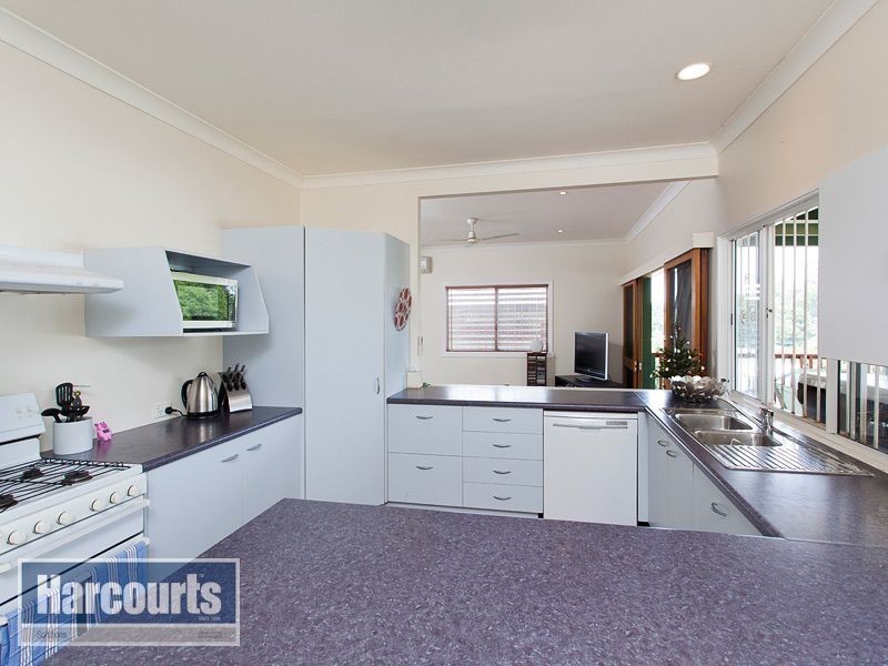 22 Stationview Street, Mitchelton QLD 4053