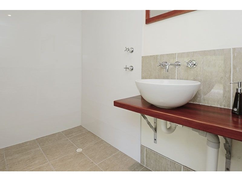 79 Leonarda Drive, Arana Hills QLD 4054