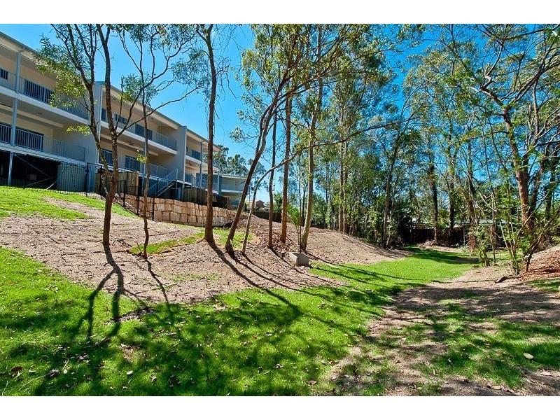 Arana Hills QLD 4054