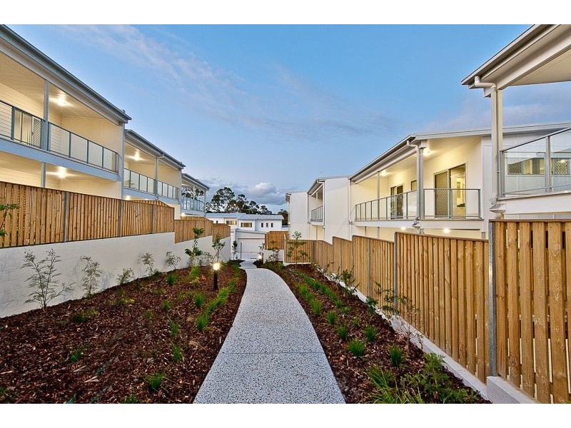 Arana Hills QLD 4054