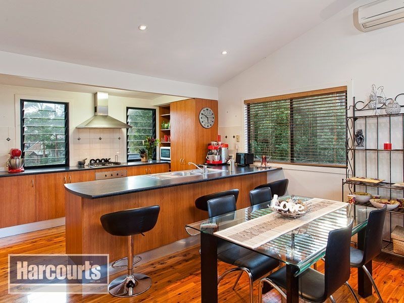 3 Dorset Court, Ferny Hills QLD 4055