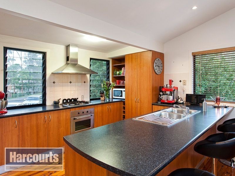 3 Dorset Court, Ferny Hills QLD 4055