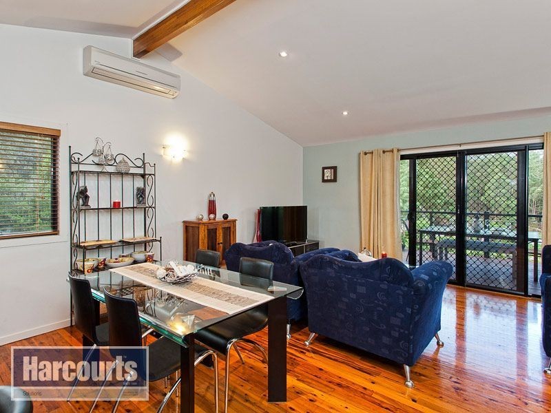 3 Dorset Court, Ferny Hills QLD 4055