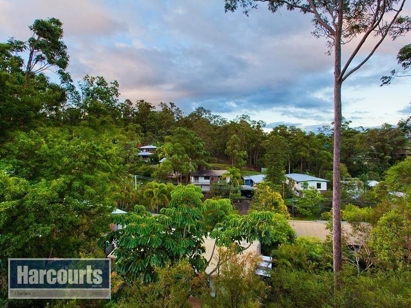 3 Dorset Court, Ferny Hills QLD 4055