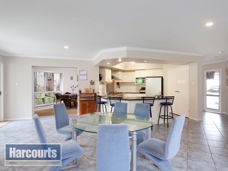 6 Christina Close, Ferny Grove QLD 4055