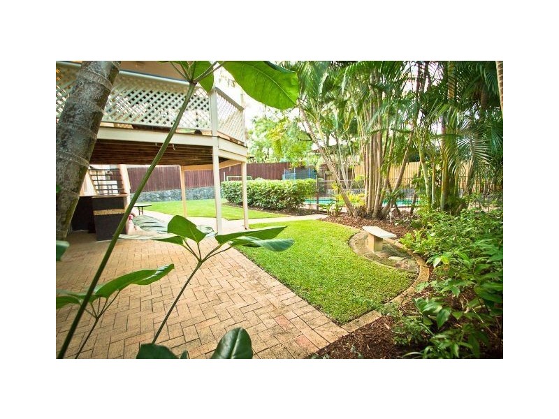 30 Pylara Crescent, Ferny Hills QLD 4055