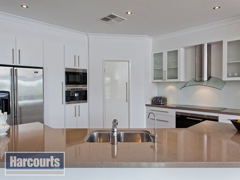 15 Stonehawke Place, The Gap QLD 4061