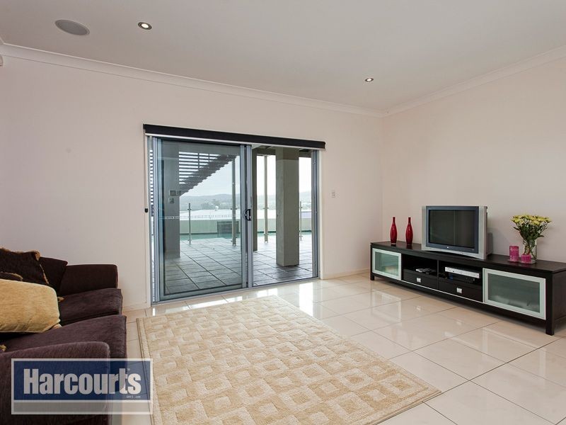 15 Stonehawke Place, The Gap QLD 4061