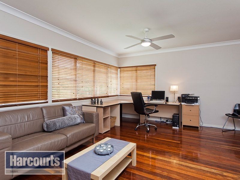 11 Rannoch Place, Ferny Grove QLD 4055