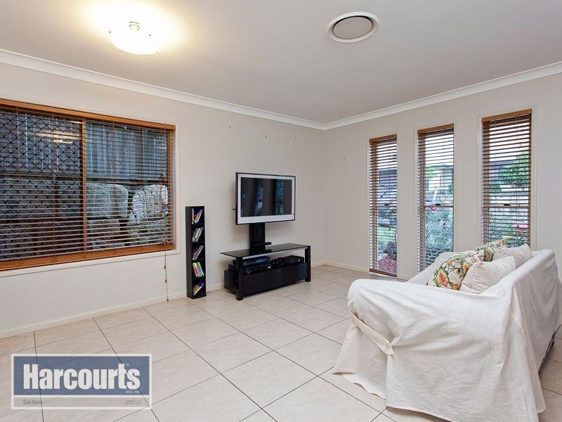 3 Parkwater Close, Upper Kedron QLD 4055