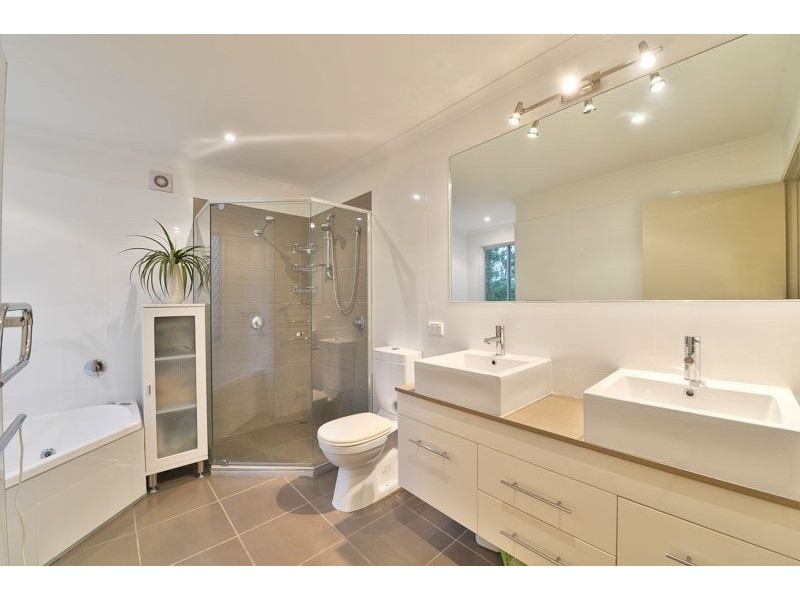 109 Plucks Road, Arana Hills QLD 4054