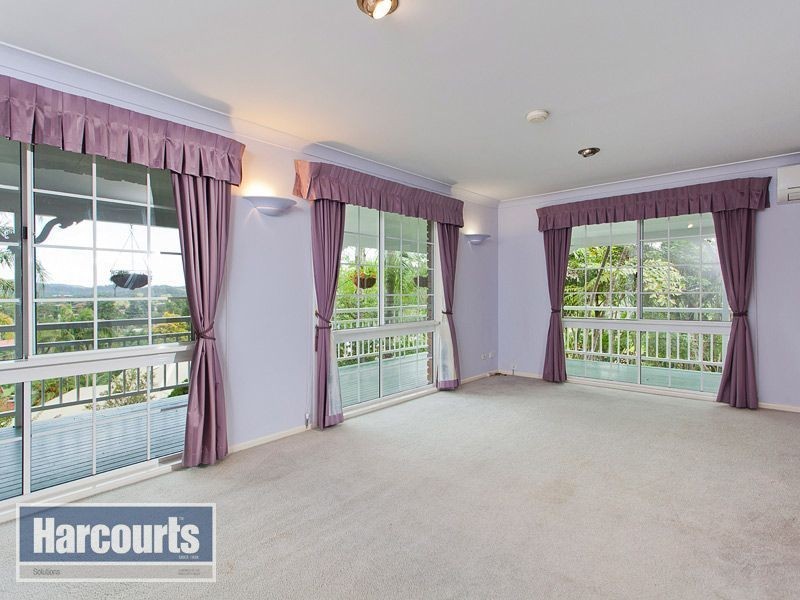 4 Anaheim Court, Ferny Hills QLD 4055