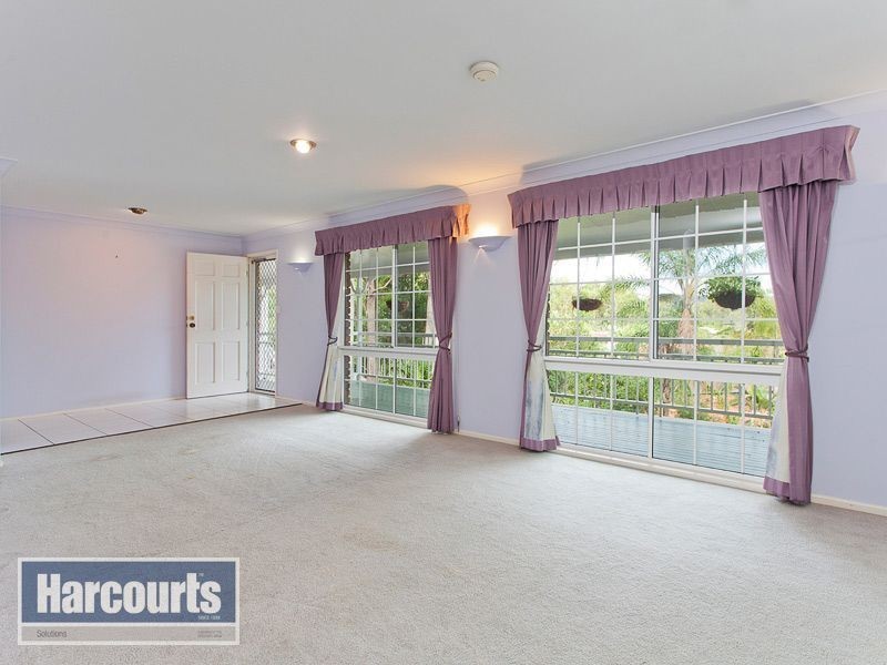 4 Anaheim Court, Ferny Hills QLD 4055