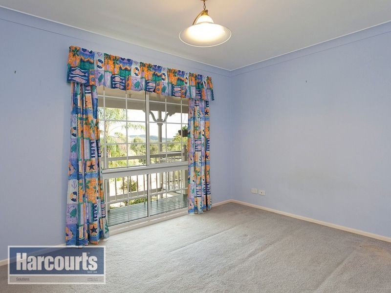 4 Anaheim Court, Ferny Hills QLD 4055