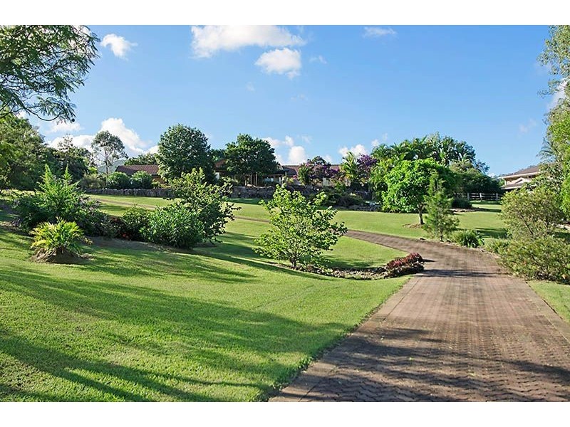 1 Greenwood Crescent, Samford Valley QLD 4520