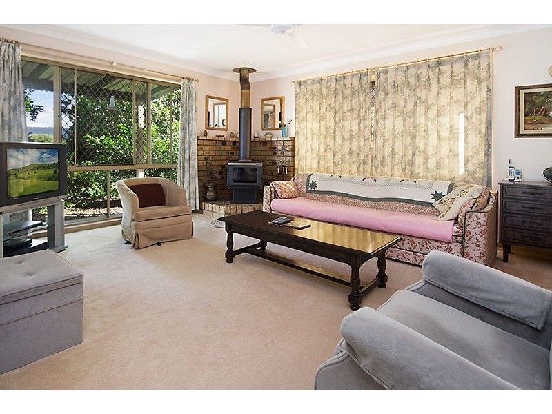 1 Greenwood Crescent, Samford Valley QLD 4520