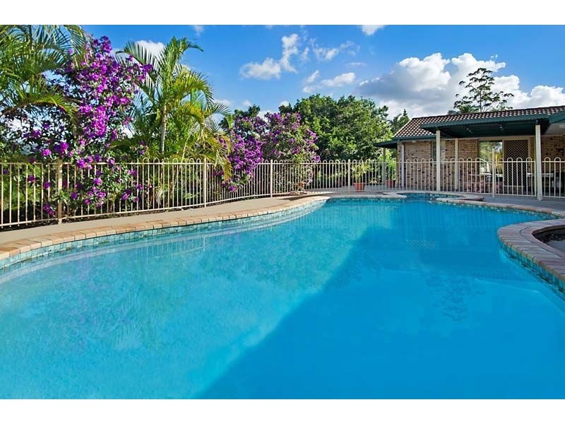 1 Greenwood Crescent, Samford Valley QLD 4520