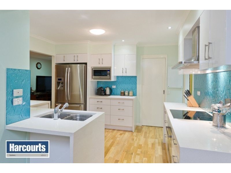 4 Leonarda Drive, Arana Hills QLD 4054