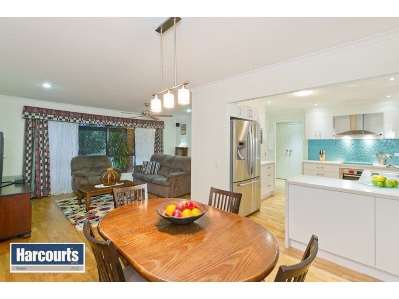 4 Leonarda Drive, Arana Hills QLD 4054