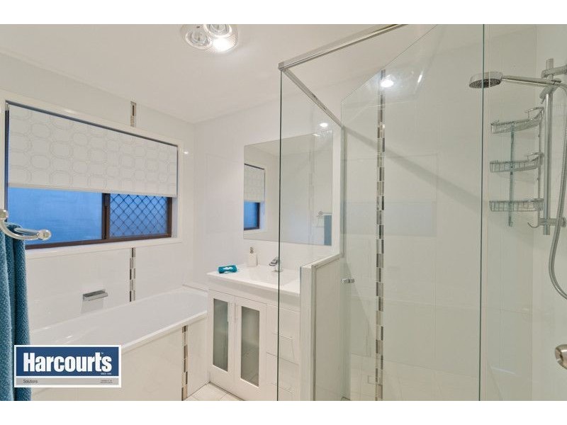 4 Leonarda Drive, Arana Hills QLD 4054