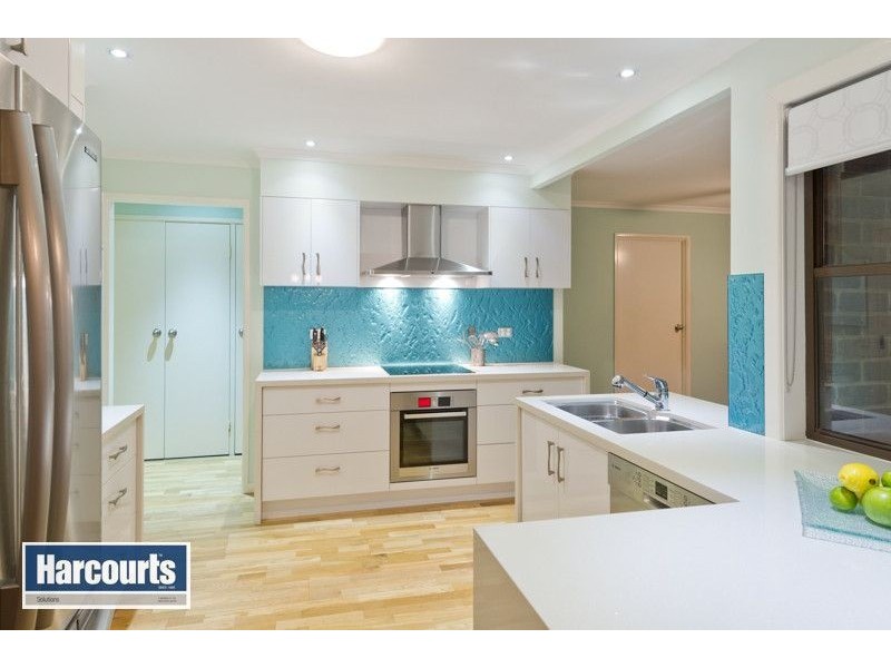 4 Leonarda Drive, Arana Hills QLD 4054