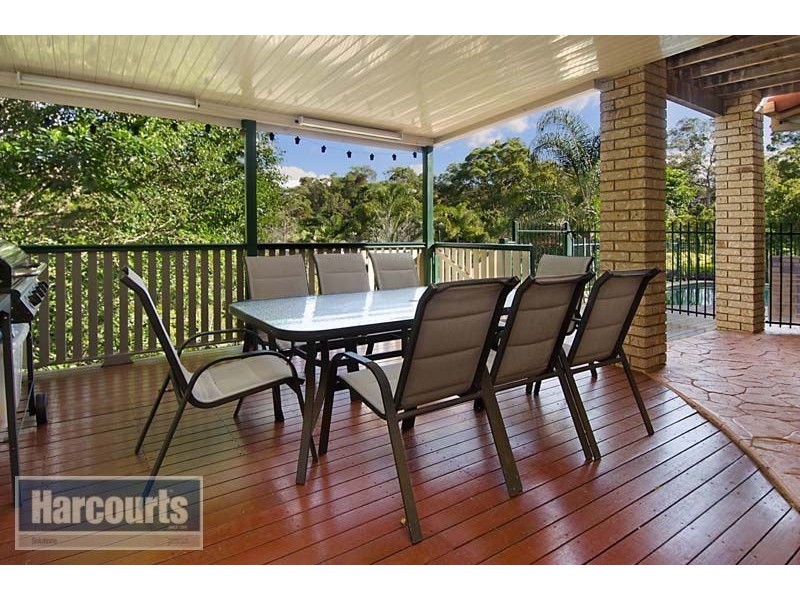 16 Lynwood Court, Ferny Hills QLD 4055